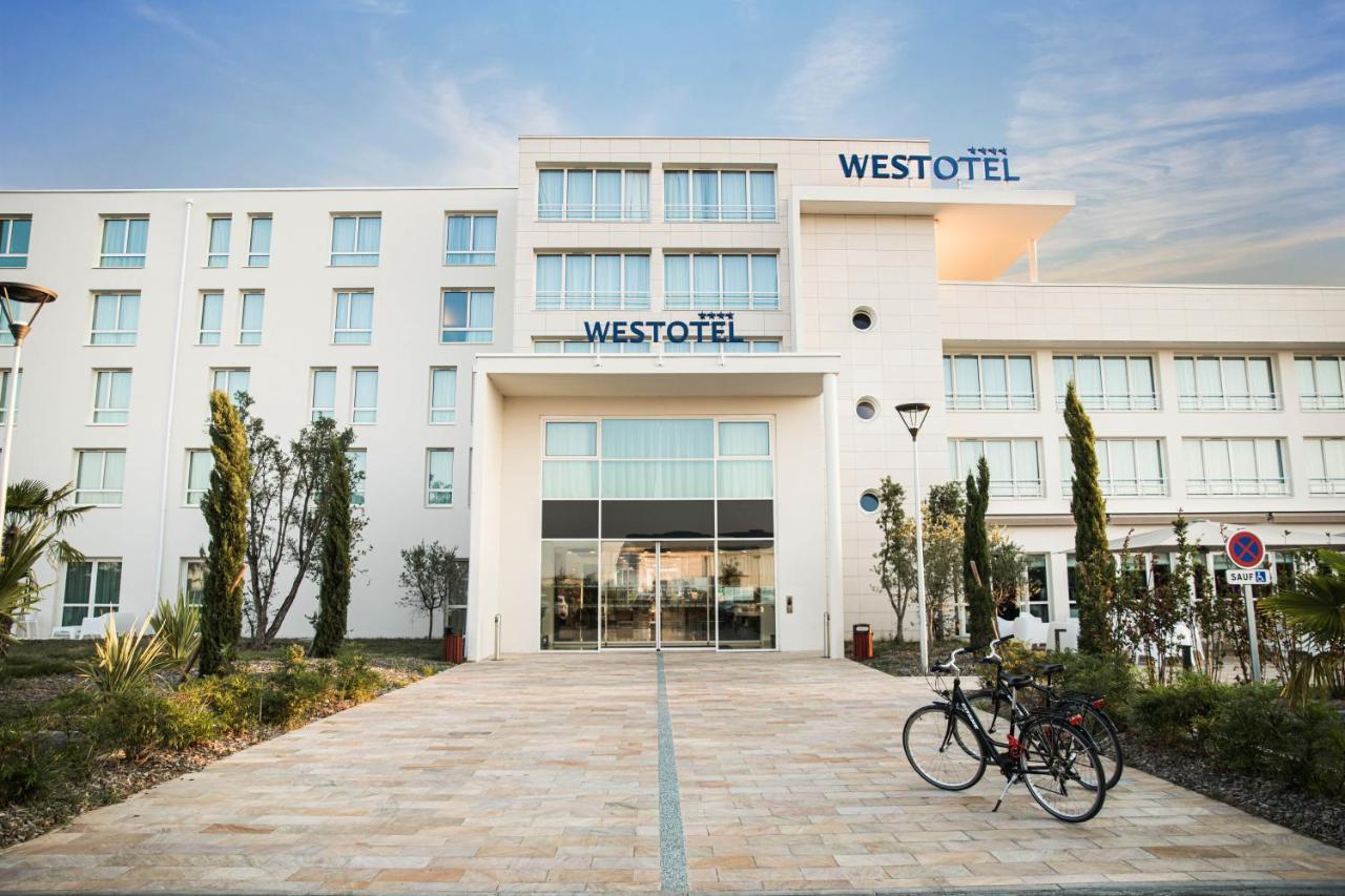 Westotel Tours Val De Loire La Ville-aux-Dames Εξωτερικό φωτογραφία